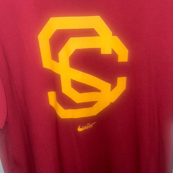 Nike USC Red and Yellow Short Sleeve Tees Size XL - Picture 2 of 6